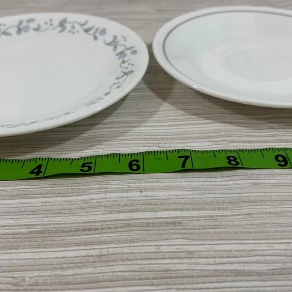 VTG CORELLE plate set cottagecore white